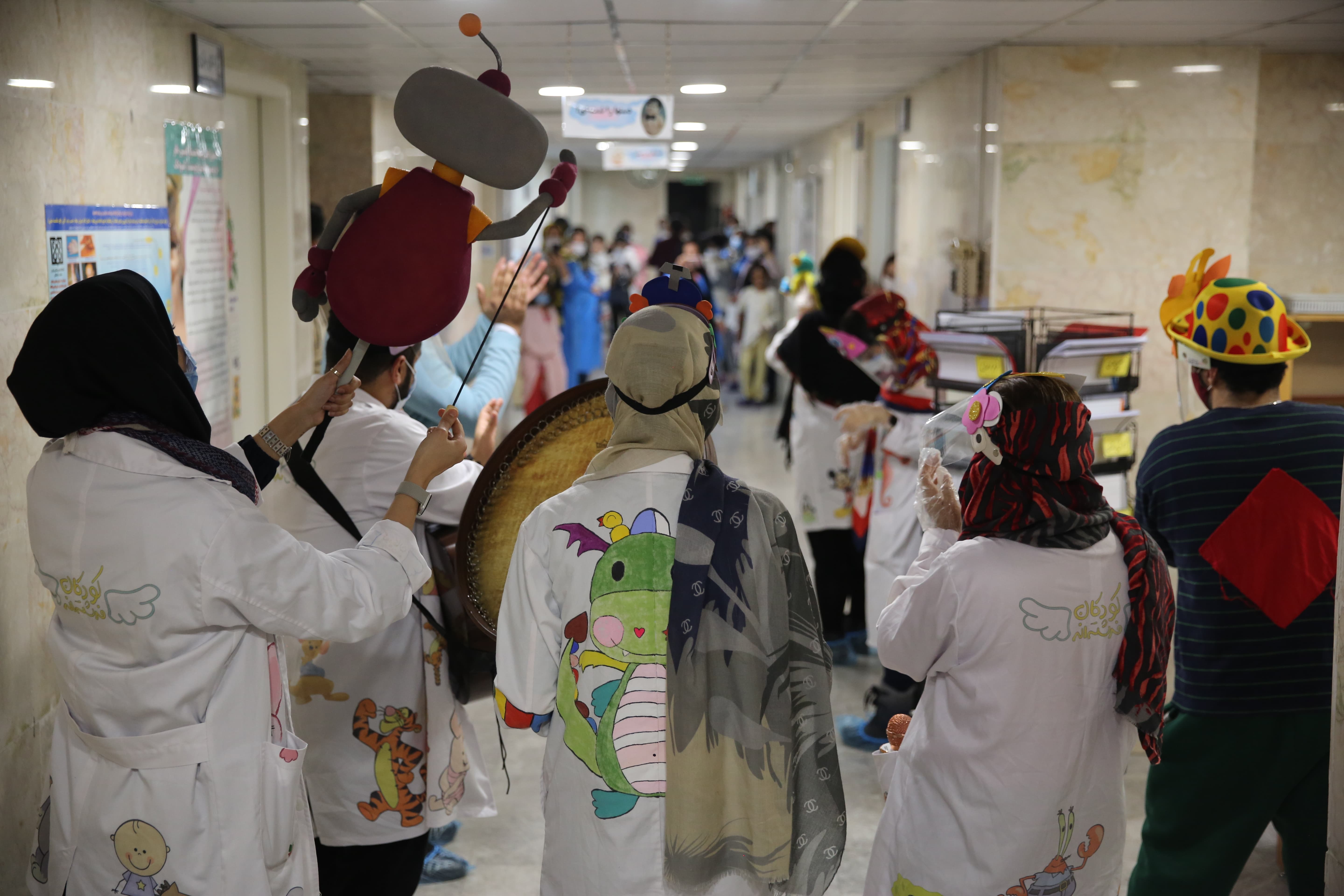 برگزاری جشن شب یلدا در جمع کودکان بیمارستان بهرامی